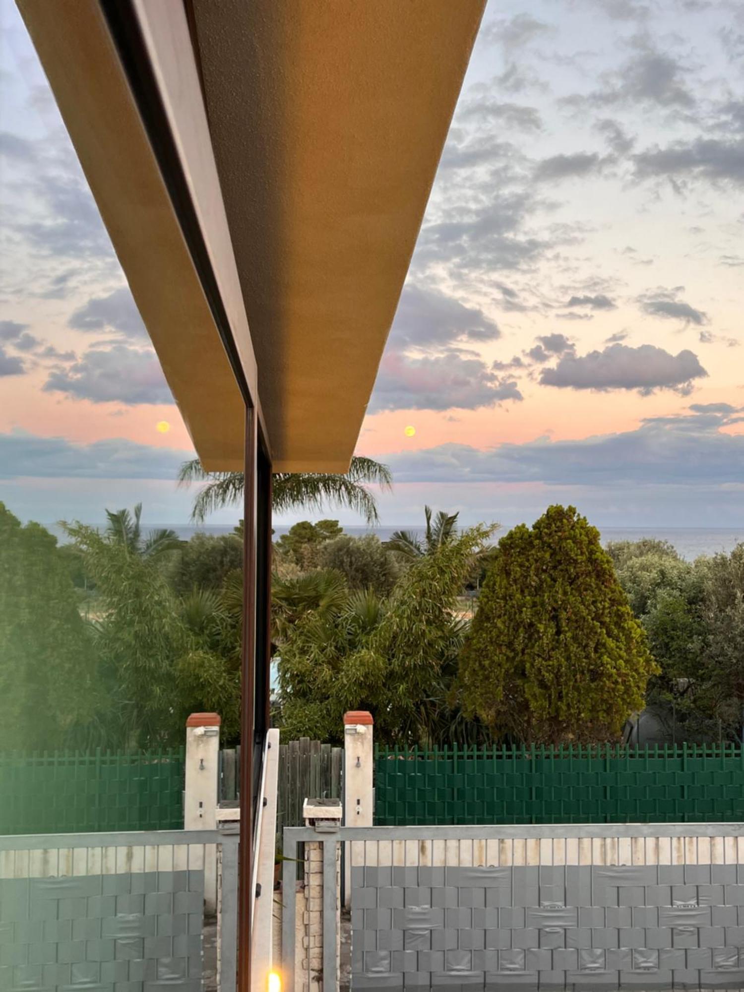 The Blue Window - Rooms - 300M From Sea Augusta Ngoại thất bức ảnh